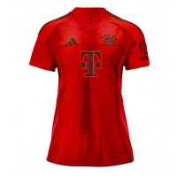 Camisa de time de futebol Bayern Munich Aleksandar Pavlovic #45 Replicas 1º Equipamento Feminina 2024-25 Manga Curta